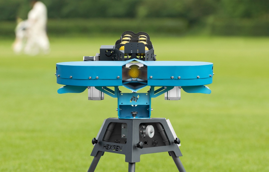 Swinger Cricket Bowling Machine
